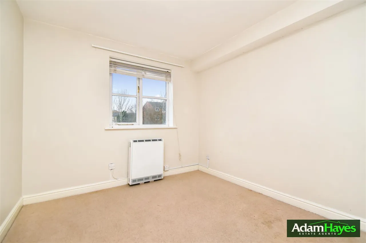 Vanderville Gardens, East Finchley, N2, photo 4