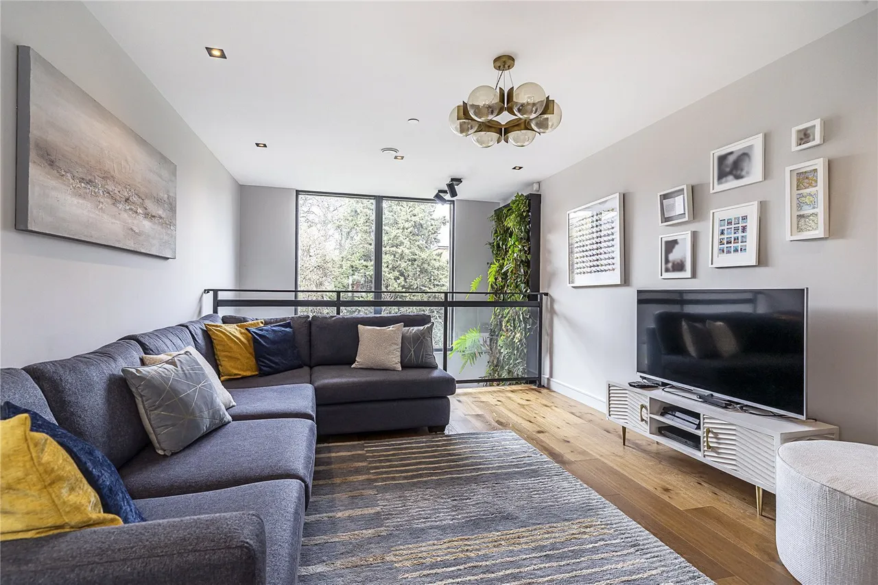 4 bed house for sale — New Road, London, N8