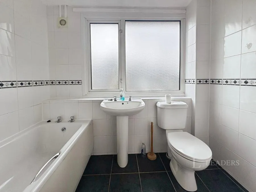 Deptford Crescent, Nottingham, NG6, photo 10