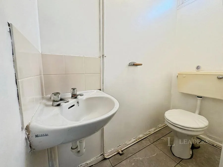 Deptford Crescent, Nottingham, NG6, photo 5