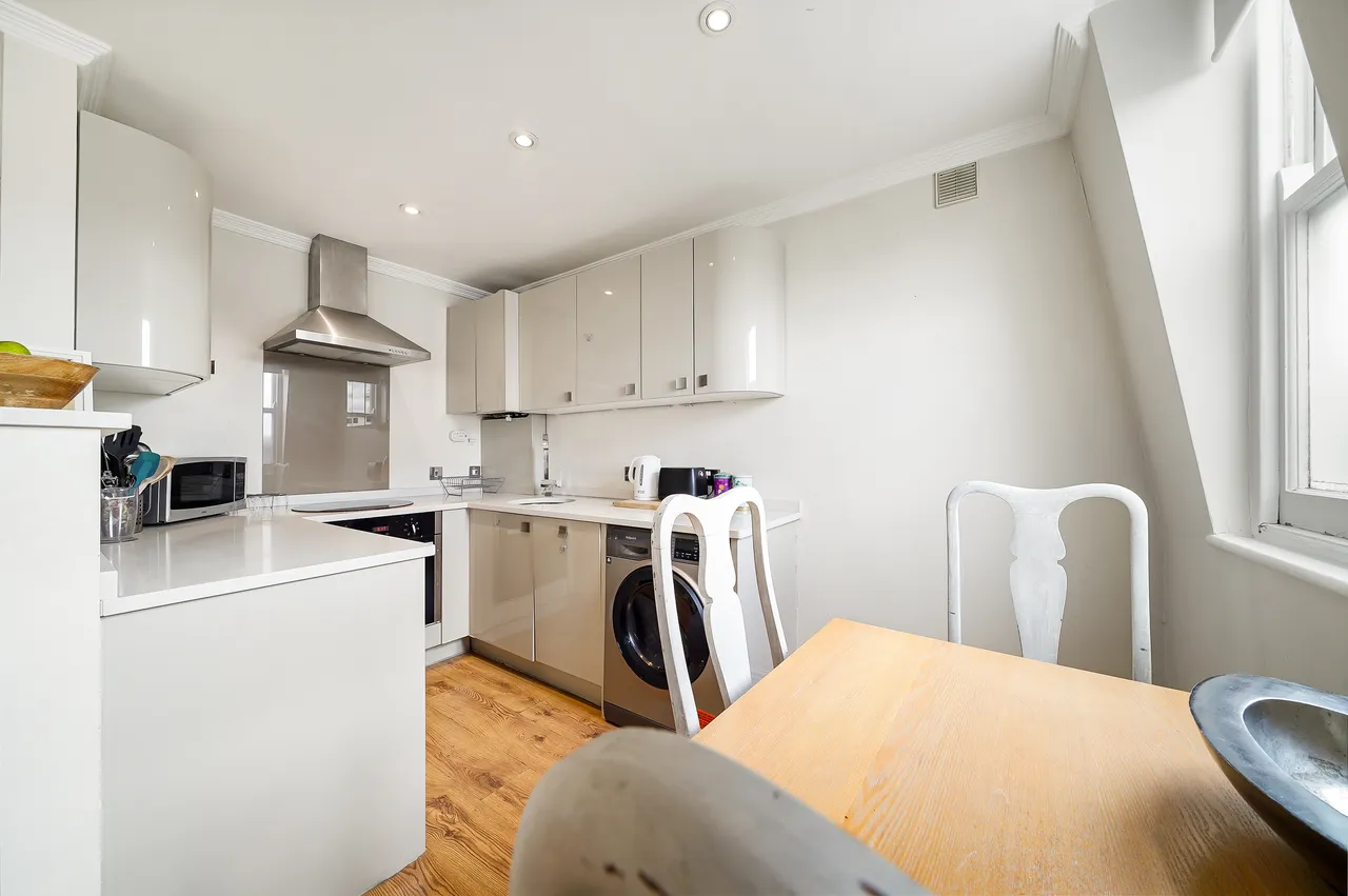 Eardley Crescent, London, SW5, photo 4