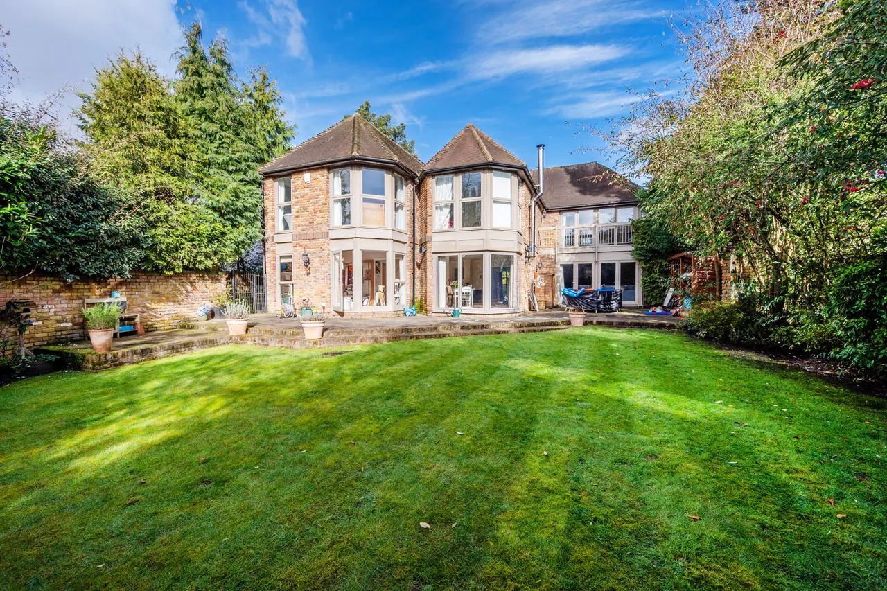5 bed house to rent — 5 Eversley Park, London