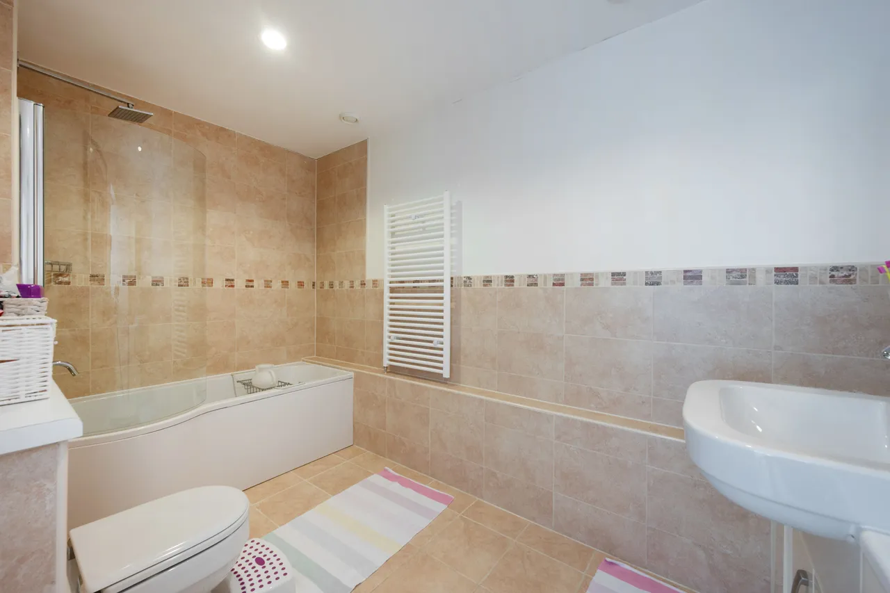 5 Eversley Park, London, photo 12