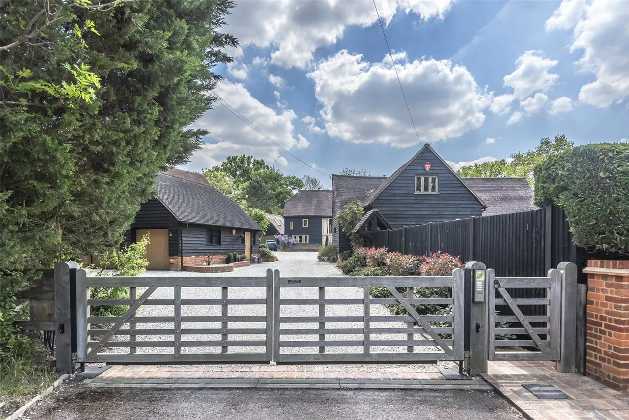 Blagrove Lane, Wokingham, RG41 4AY, photo 2
