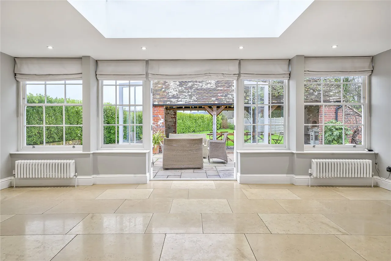 A Georgian Country House in the South Downs, 2.7 Acres, photo 9