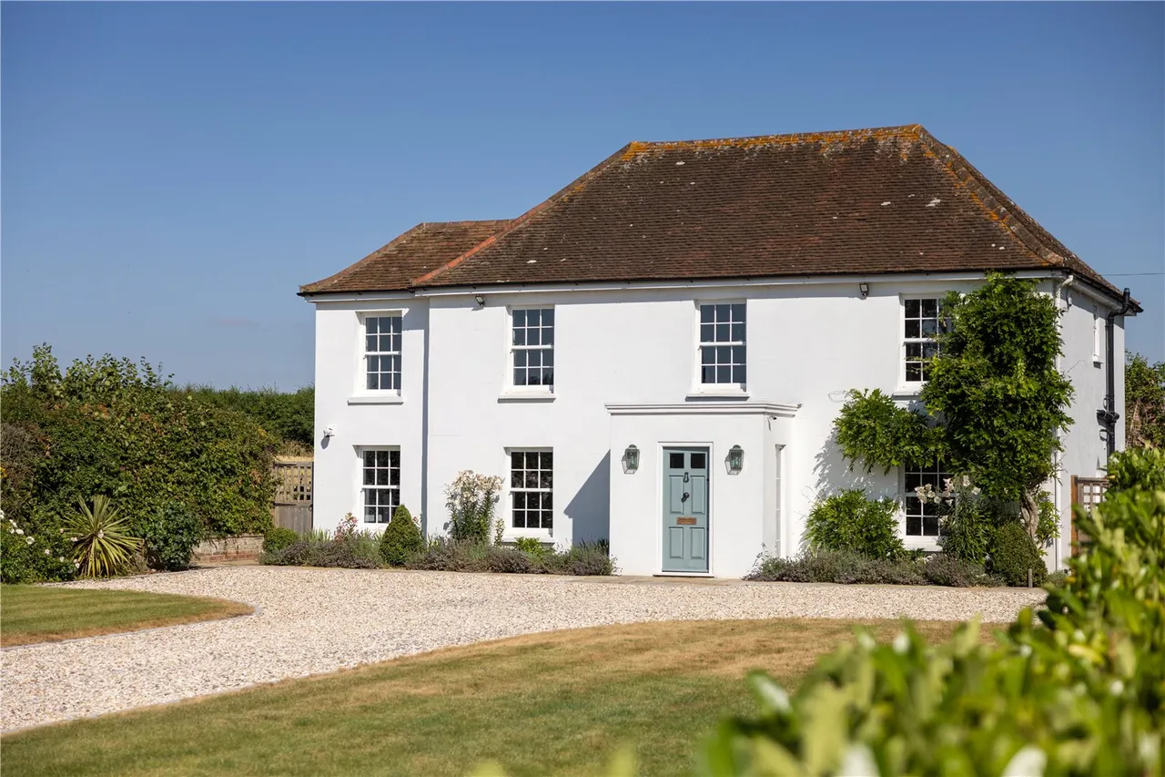 A Georgian Country House in the South Downs, 2.7 Acres, photo 43