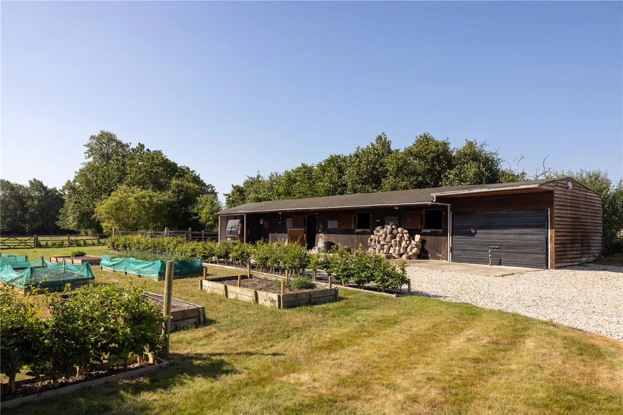 A Georgian Country House in the South Downs, 2.7 Acres, photo 12