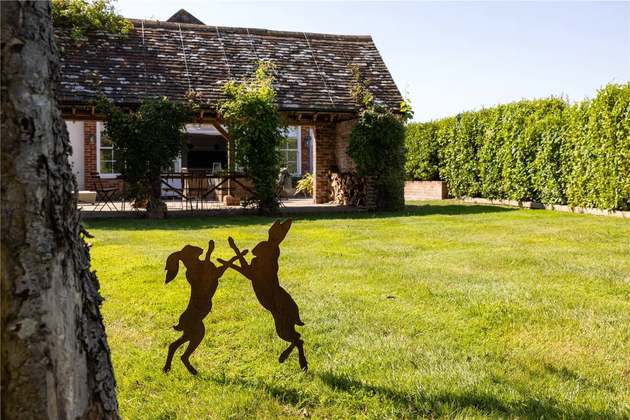 A Georgian Country House in the South Downs, 2.7 Acres, photo 46