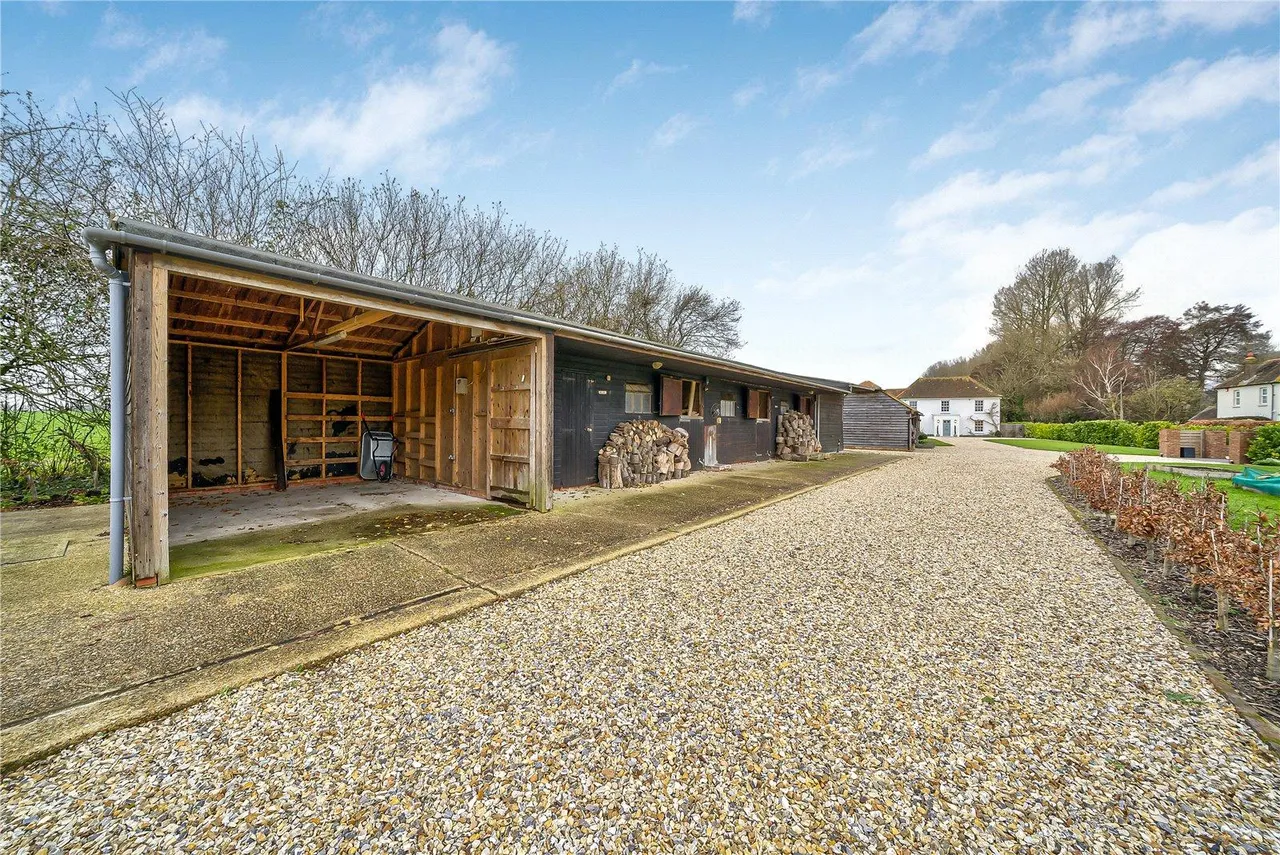 A Georgian Country House in the South Downs, 2.7 Acres, photo 56