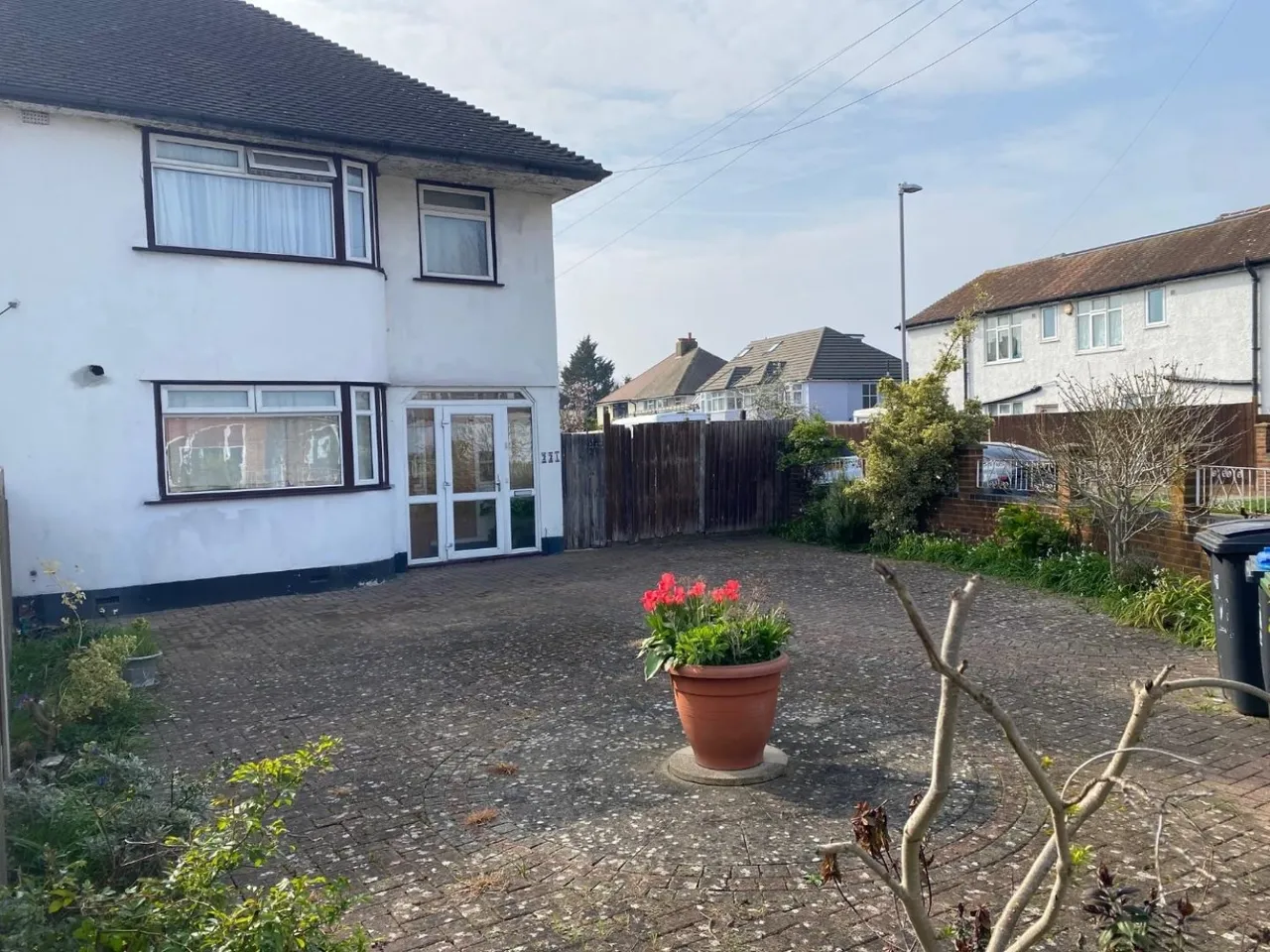 3 bed house for sale — South Lane, New Malden