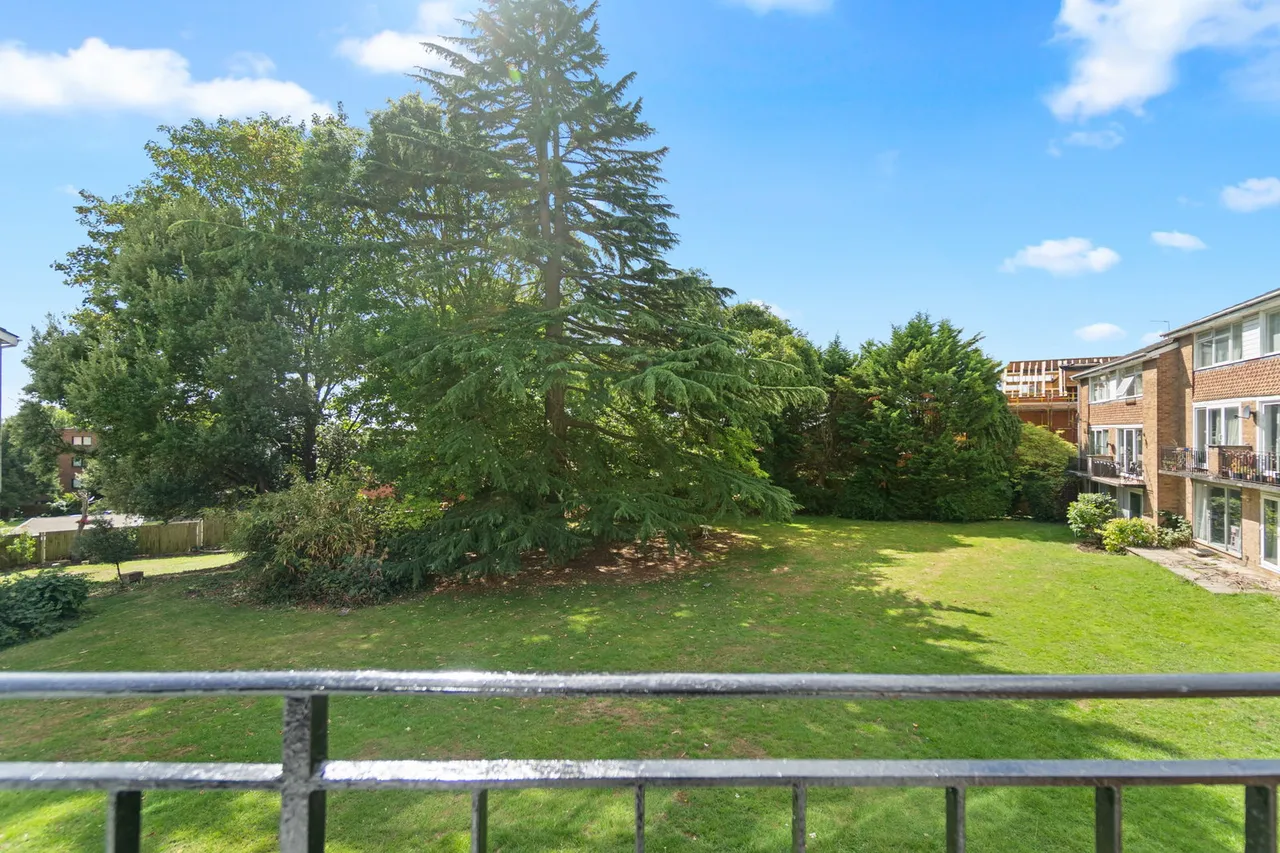 Park Hill, London, W5, photo 9