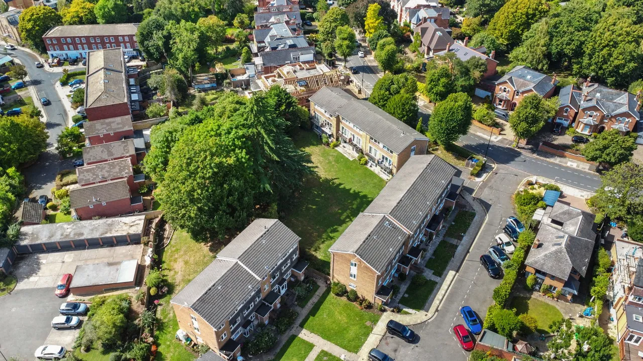 Park Hill, London, W5, photo 17