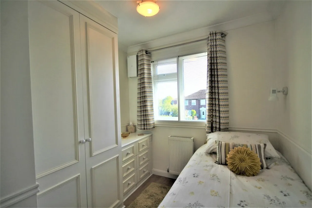 Hithermoor Road, Staines-upon-Thames, photo 15