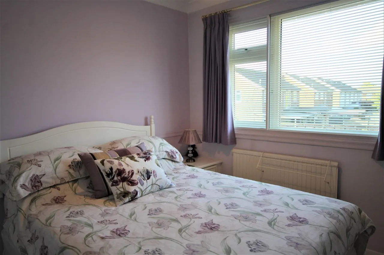 Hithermoor Road, Staines-upon-Thames, photo 14