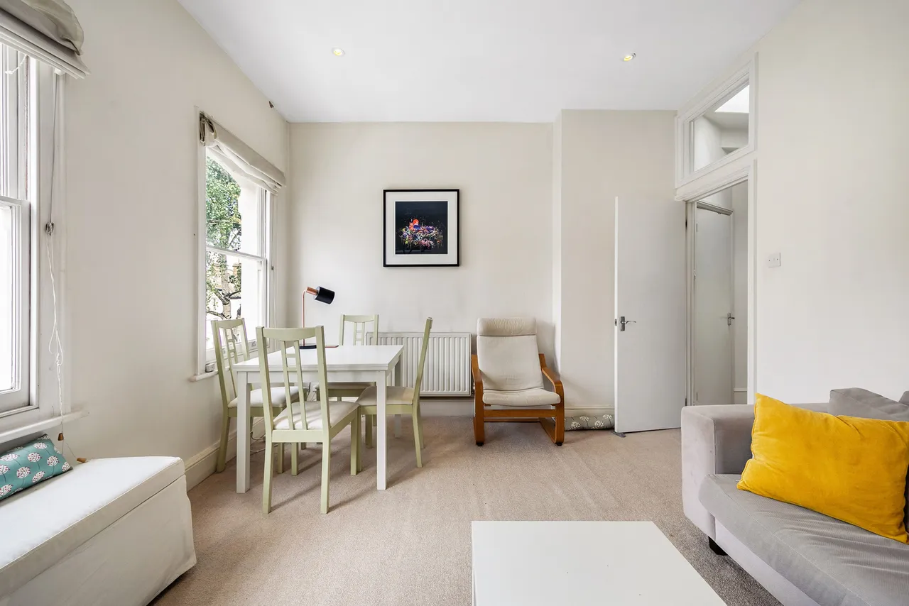 London, SW11, photo 11