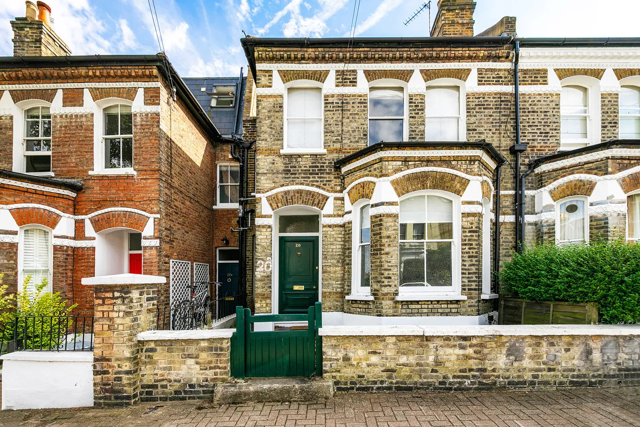2 bed flat to rent, London, SW11