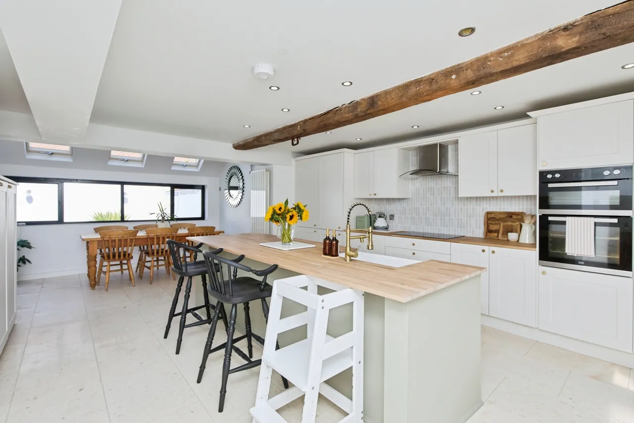 5 bed barn conversion for sale — Leathersley Lane, Scropton