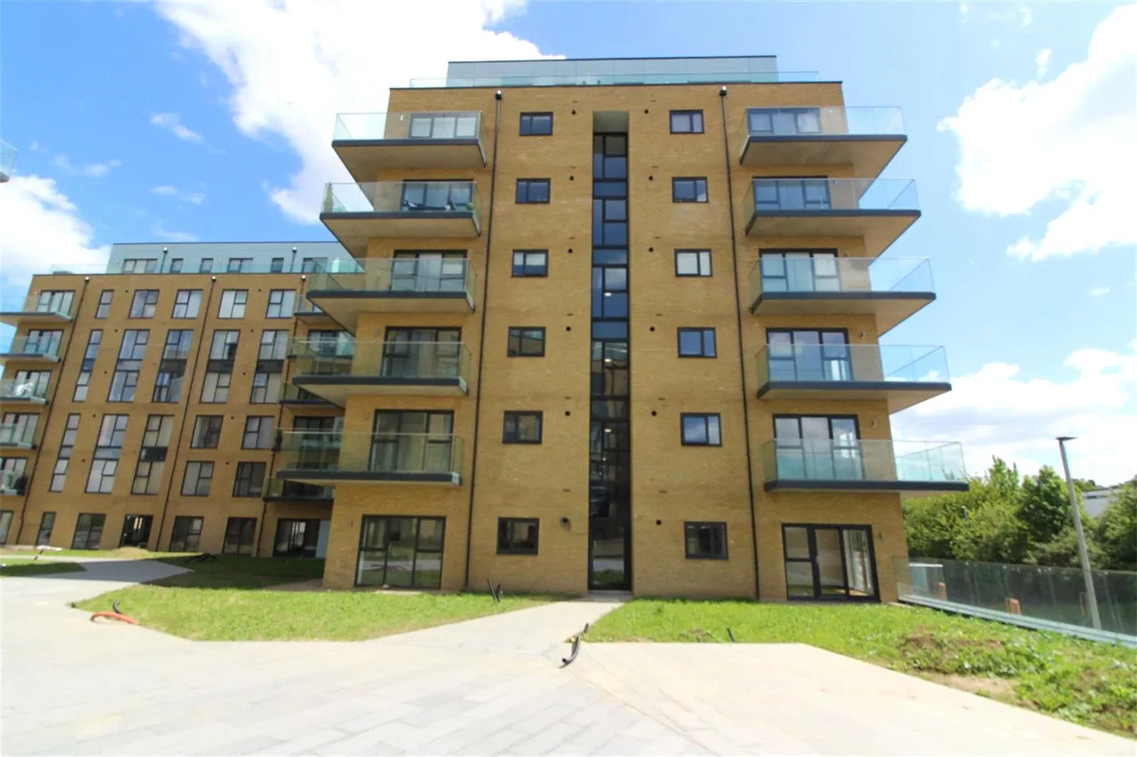 1 bed flat to rent — Mill Pond Road, DA1