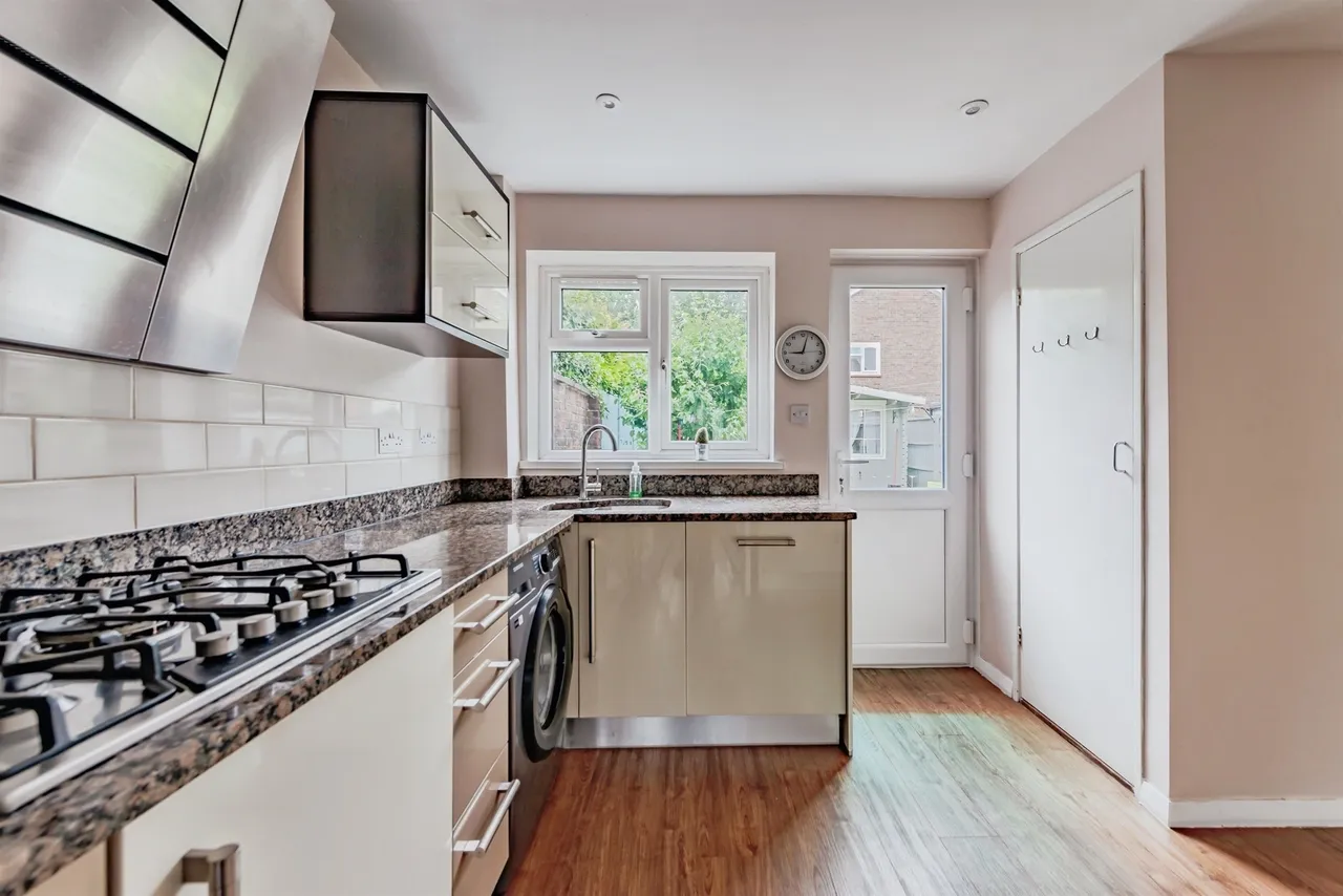 Maiden Lane, Crawley, RH11, photo 5