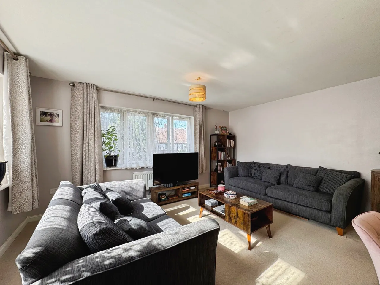 King George Crescent, Wembley, HA0, photo 6