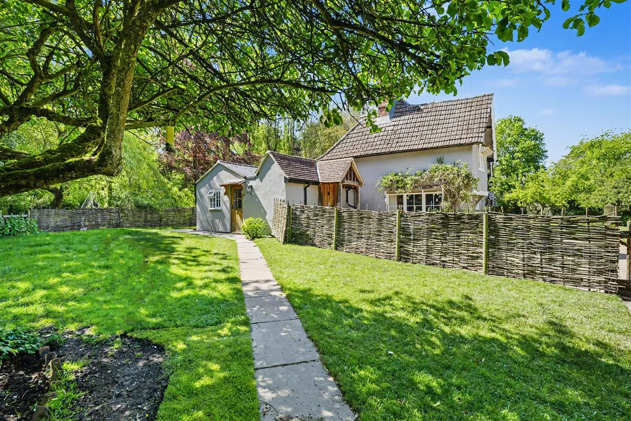 Tindon End, Great Sampford, CB10, photo 25