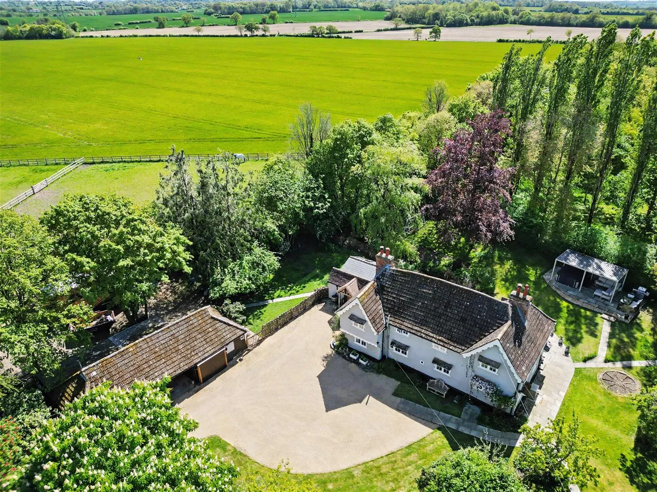 Tindon End, Great Sampford, CB10, photo 17