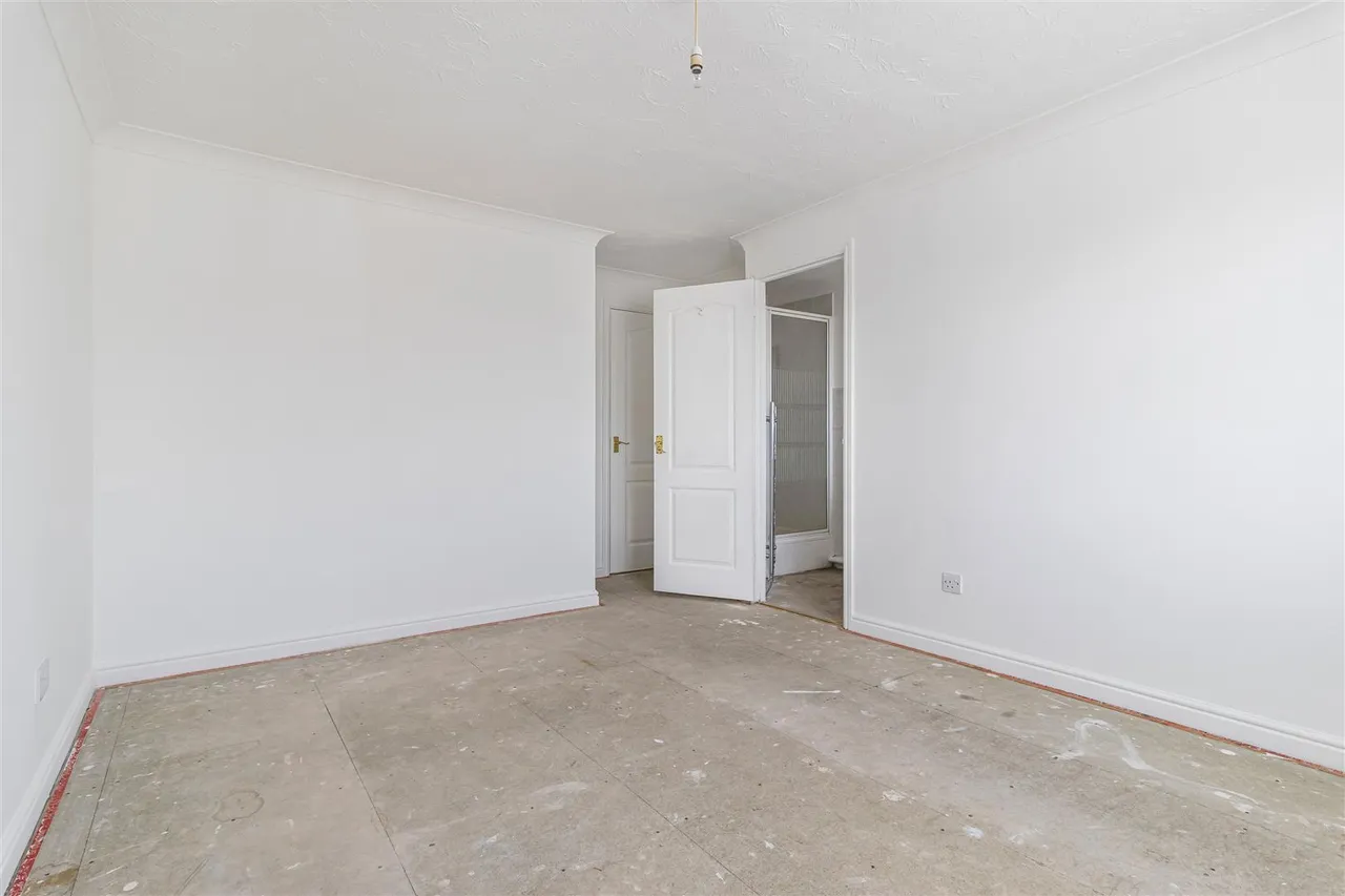Lowry Close, Haverhill, CB9, photo 13