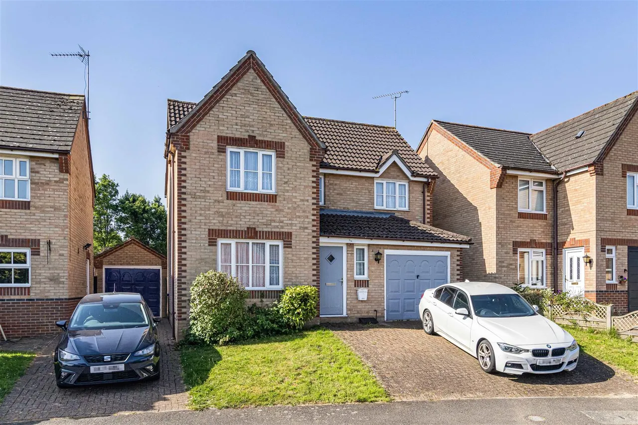Lowry Close, Haverhill, CB9, photo 24