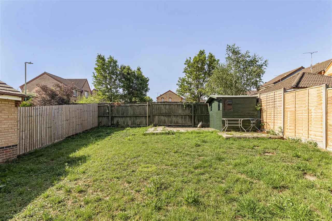 Lowry Close, Haverhill, CB9, photo 22