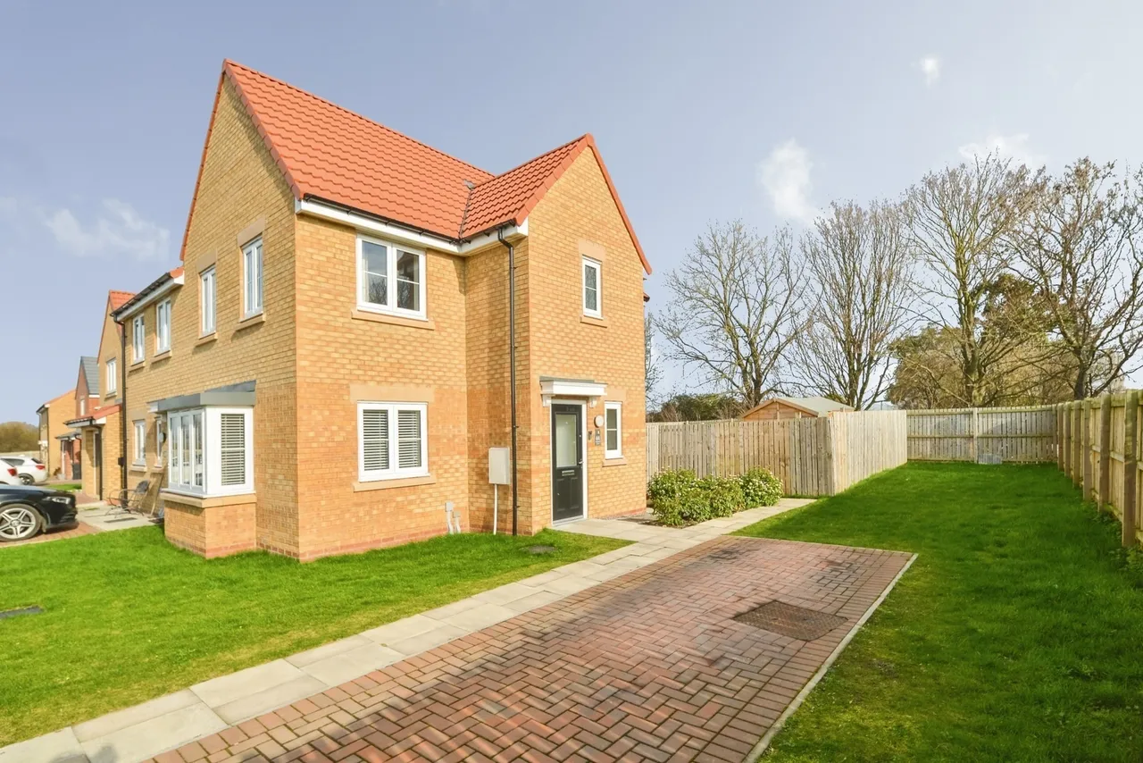 3 bed house for sale — Hazelwood Gardens, MIDDLESBROUGH, Cleveland, TS6