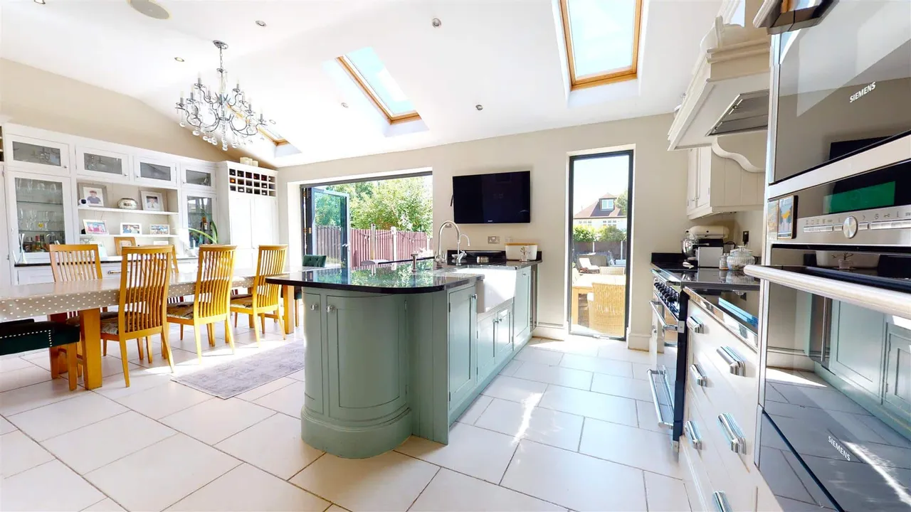 Monkhams Lane, Woodford Green, photo 10