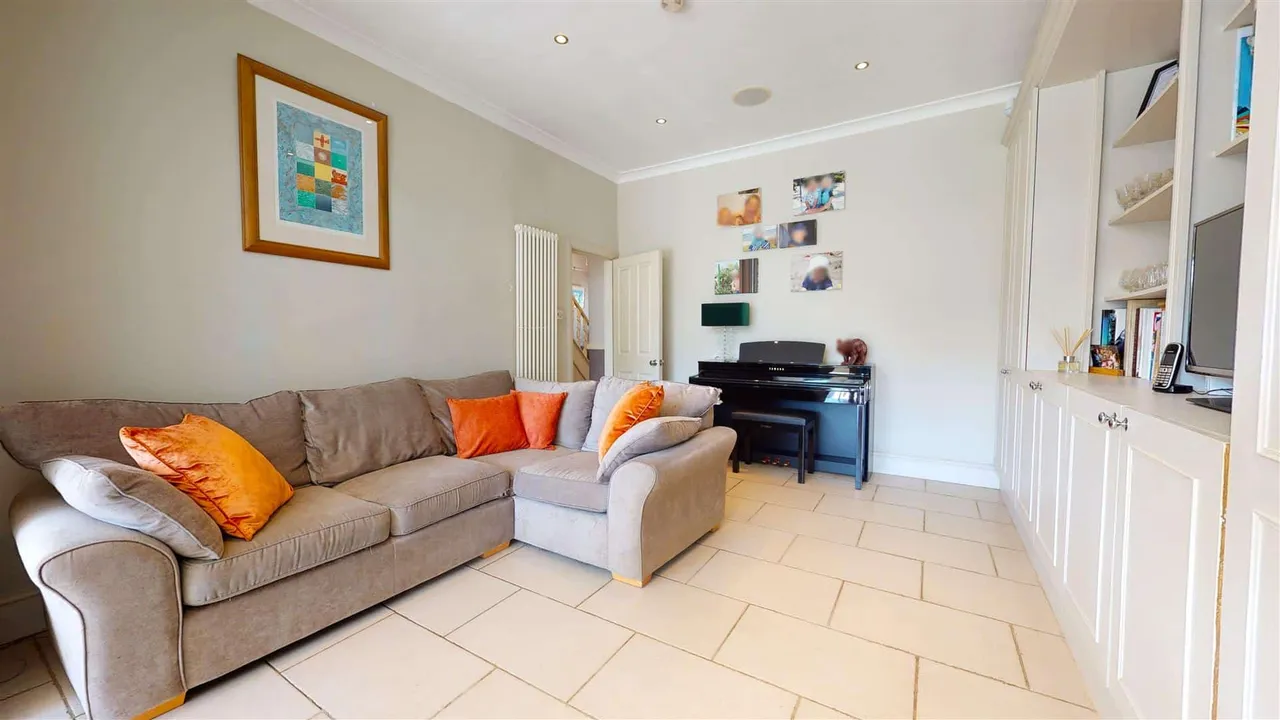 Monkhams Lane, Woodford Green, photo 8