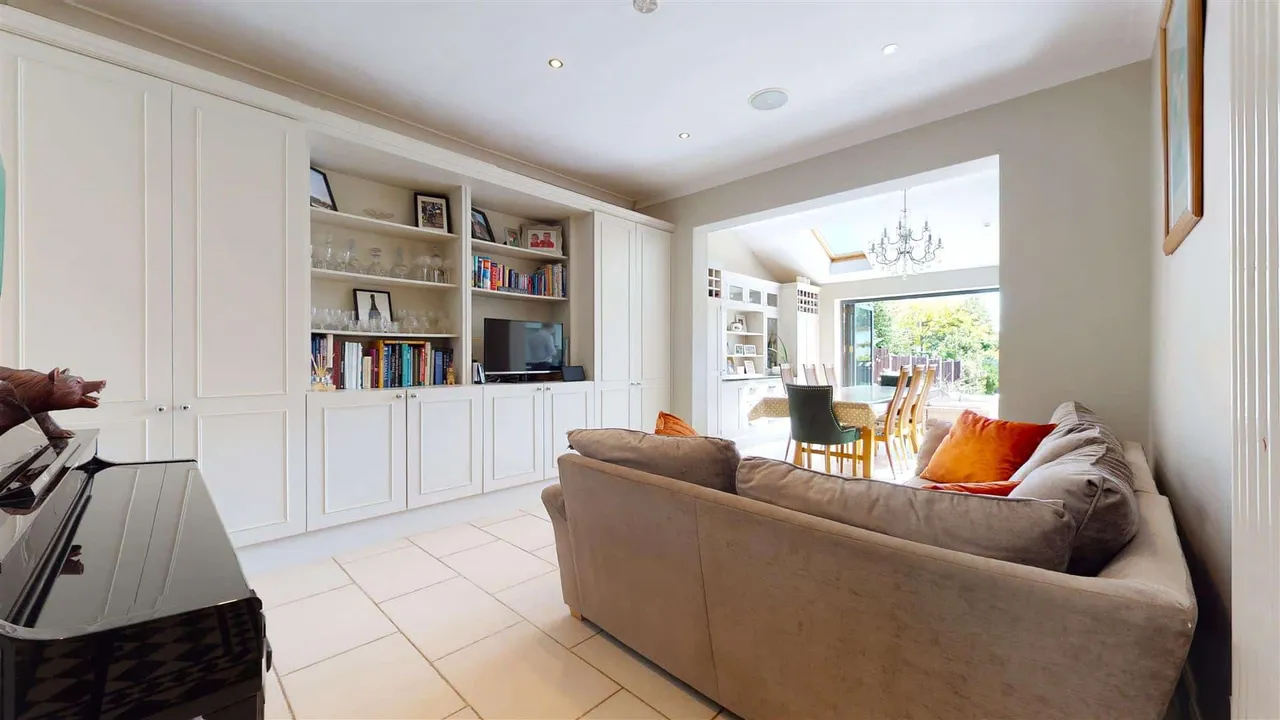 Monkhams Lane, Woodford Green, photo 4