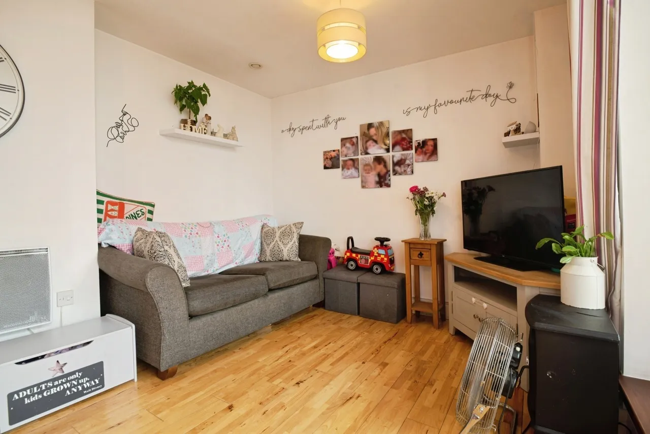 Eddystone House, Ferry Court, Cardiff, South Glamorgan, CF11, photo 8