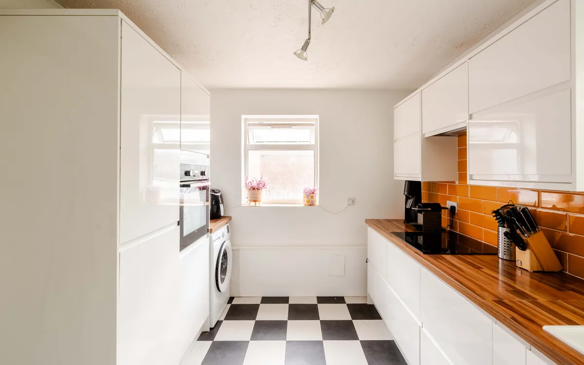 Walker Court, Mangotsfield, BS16, photo 4