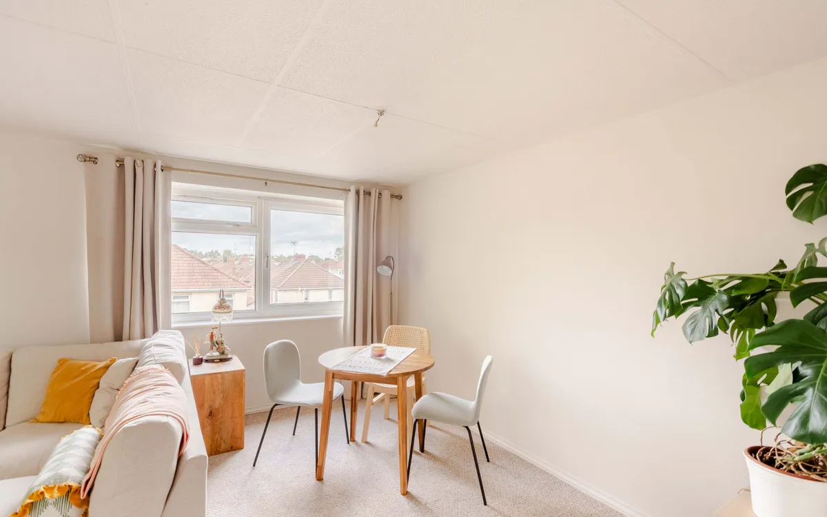 Walker Court, Mangotsfield, BS16, photo 7