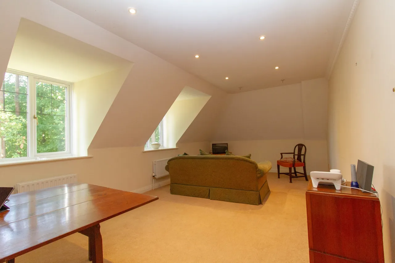 Flat 6, Greenwood Manor Church Road, Fleet, GU51 4NA, photo 3