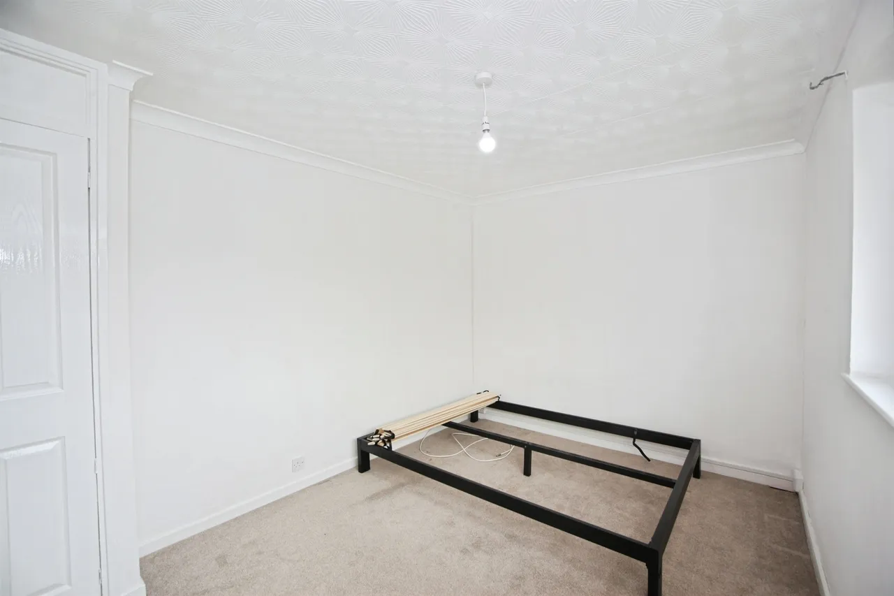 Heol Celyn Pontypridd, CF38, photo 16