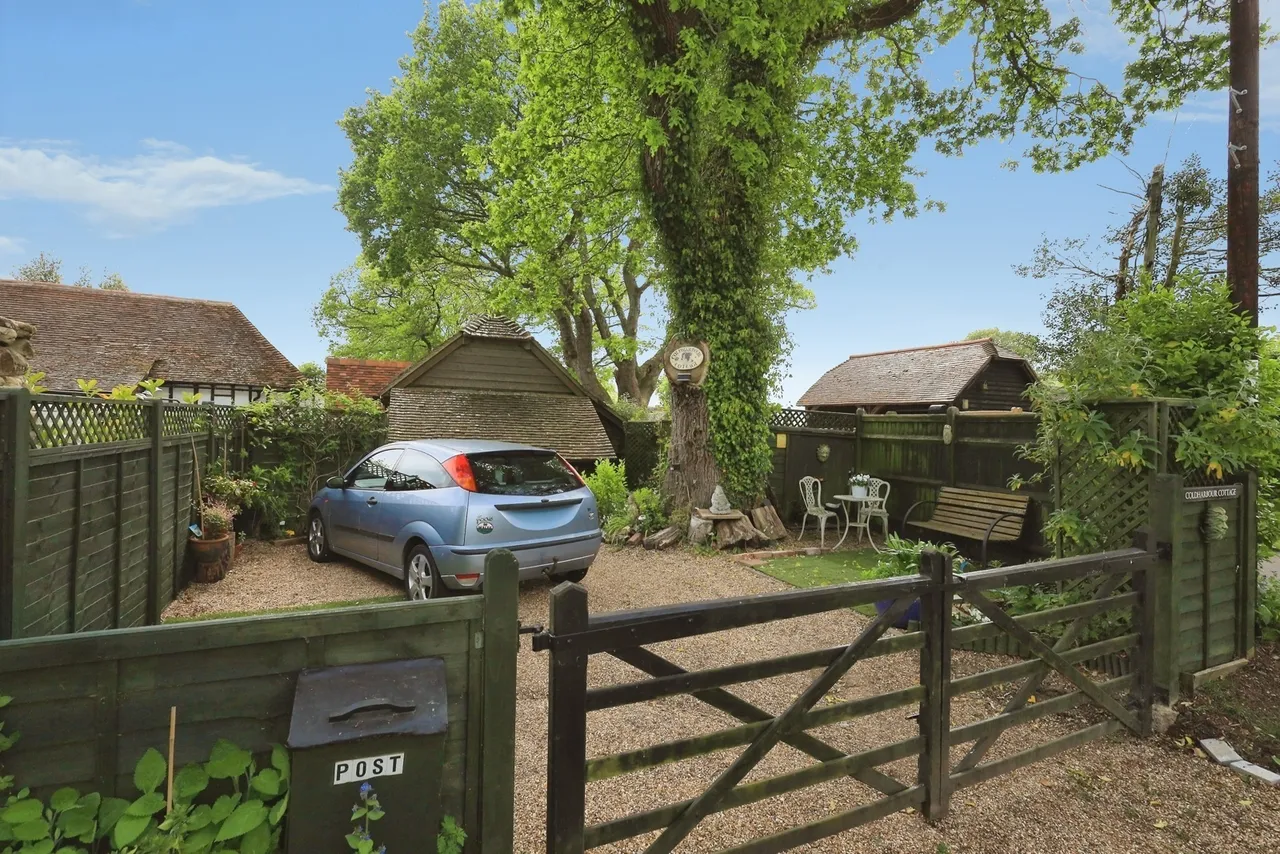 2 bed house for sale, Battle Road, Dallington, TN21