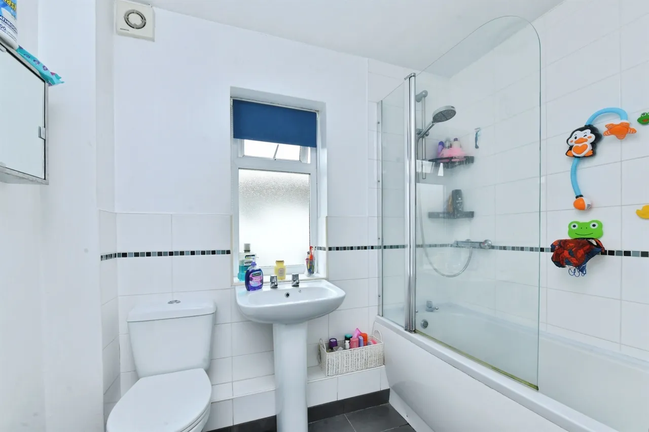 Gordon Court, Saltash, PL12, photo 6