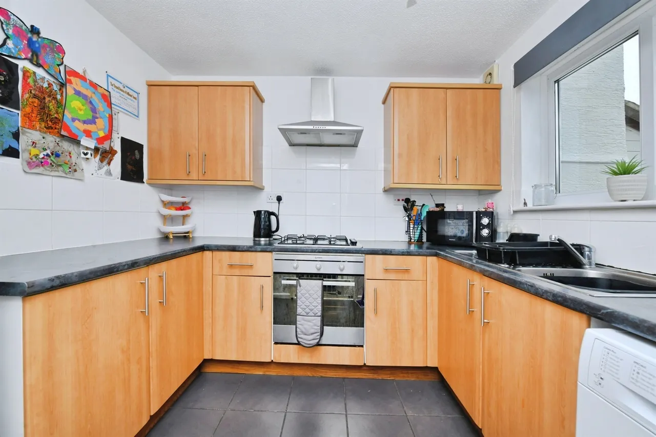 Gordon Court, Saltash, PL12, photo 4