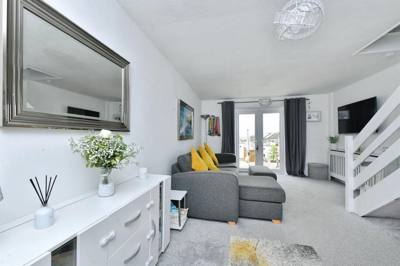 Gordon Court, Saltash, PL12, photo 3