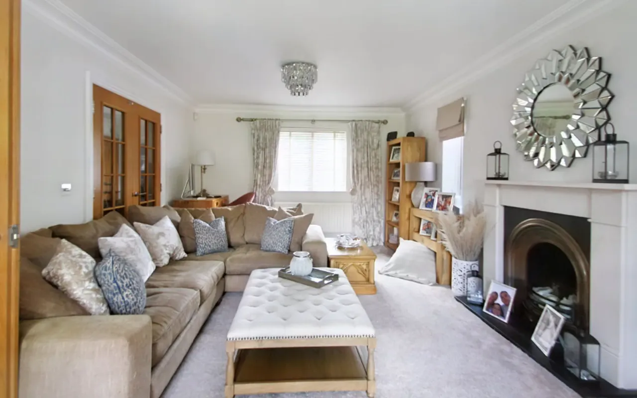 Bromham Road, Bedford MK40 4AF, photo 3