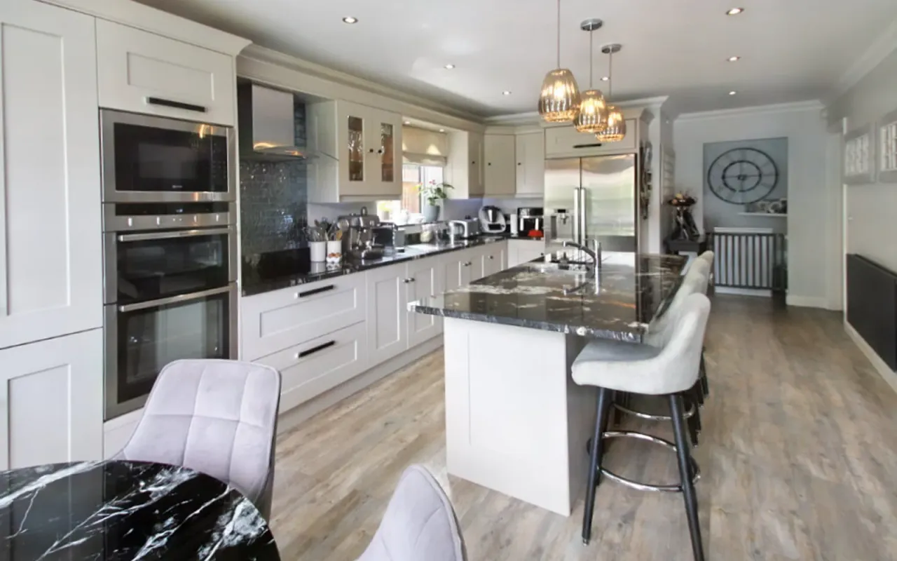 Bromham Road, Bedford MK40 4AF, photo 14