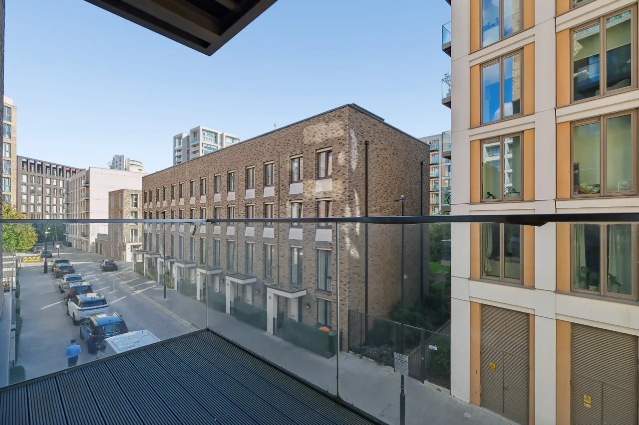 Schooner Road, London, E16, photo 5