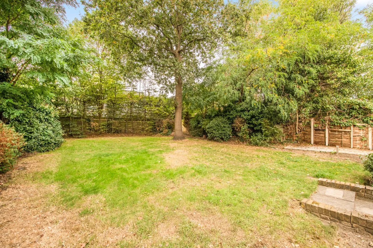 Trinity Road, London, SW18, photo 2