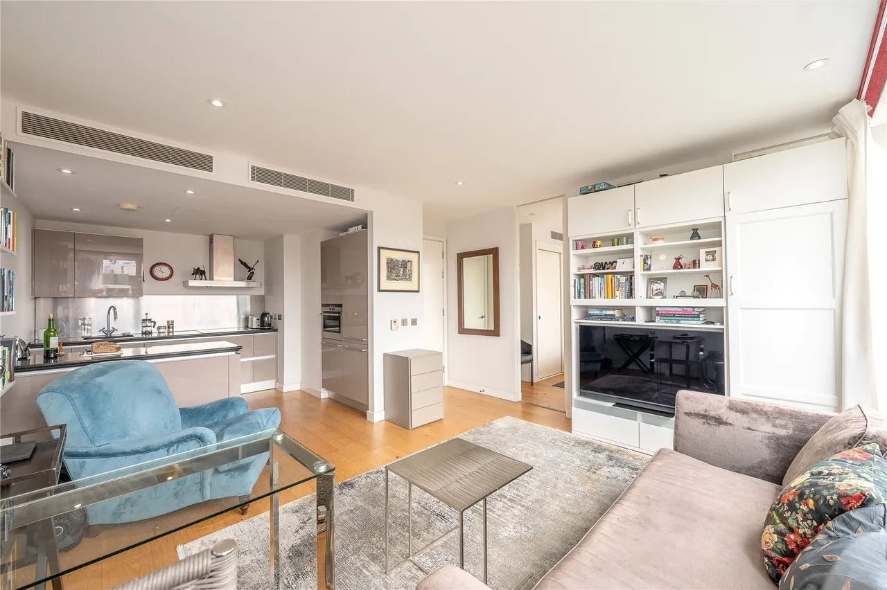 1 bed flat for sale — Hepworth Court, 30 Gatliff Road, SW1W