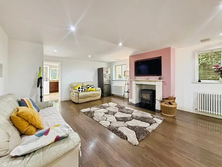 Lower Wokingham Road, Crowthorne, RG45, photo 6
