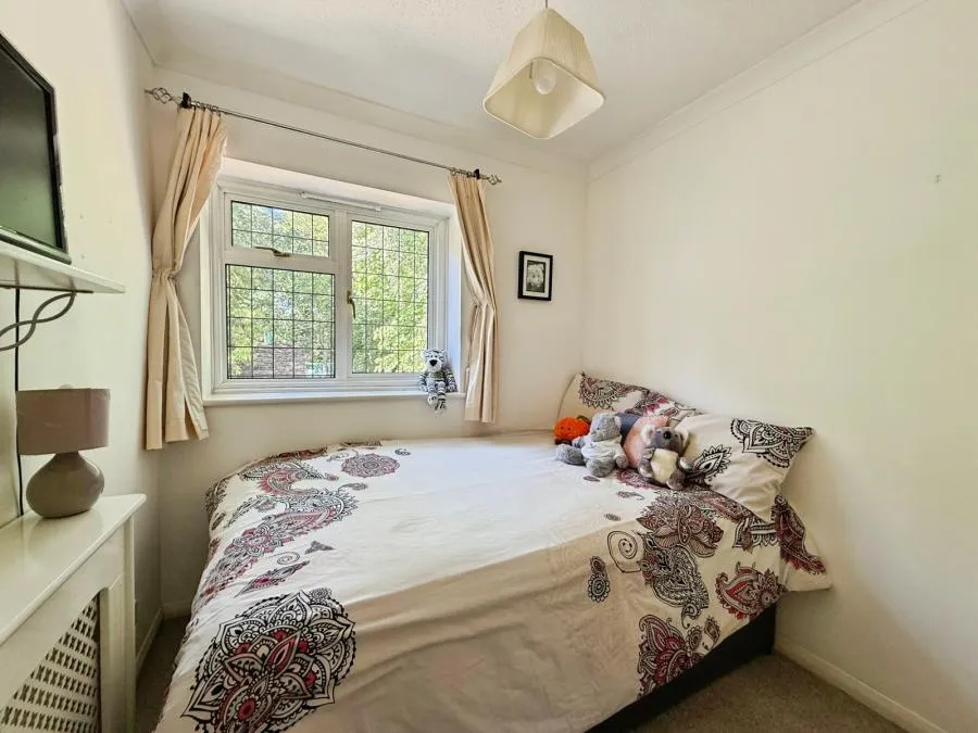 Lower Wokingham Road, Crowthorne, RG45, photo 21