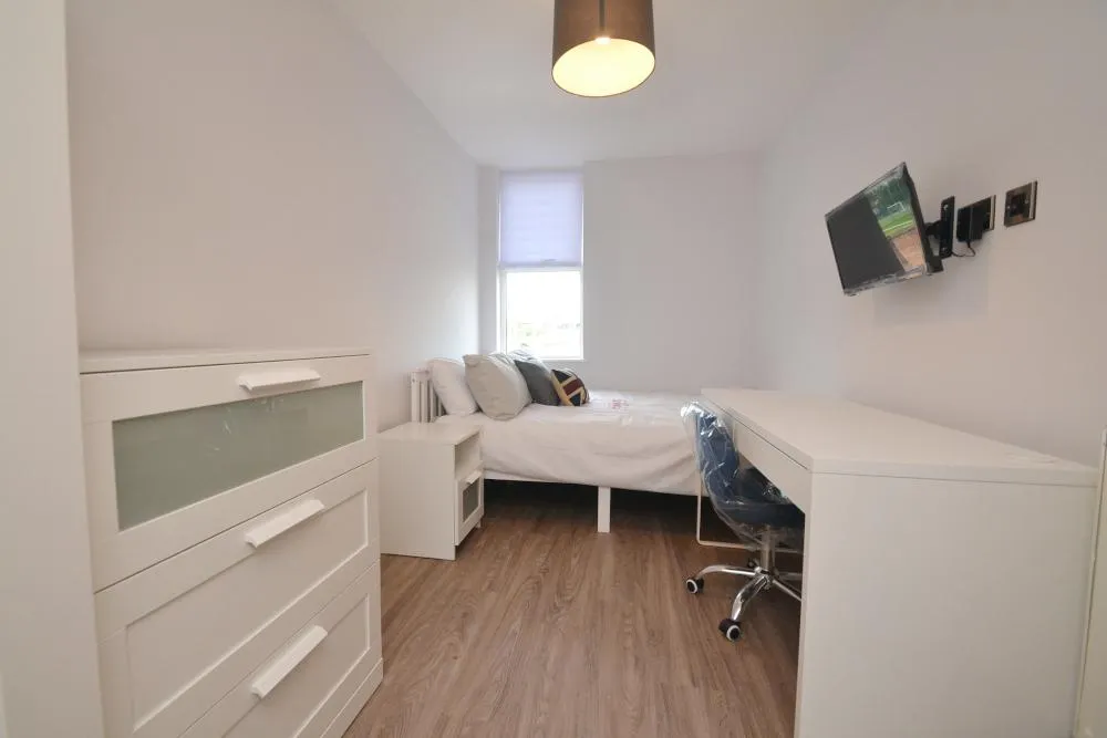 Moseley Road, Fallowfield, M14, photo 15